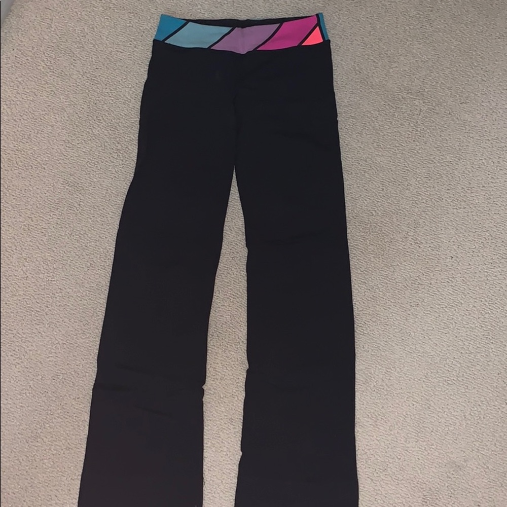 Black Ivivva leggings